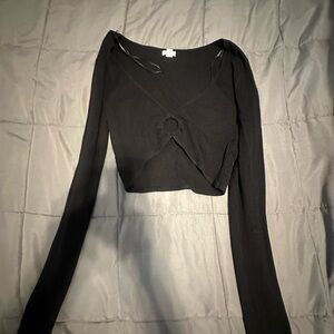 Women’s Gararge black knit long sleeve SIZE MEDIUM